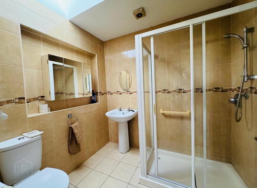 33 Iona Terrace, L'Derry, BT47 6EY