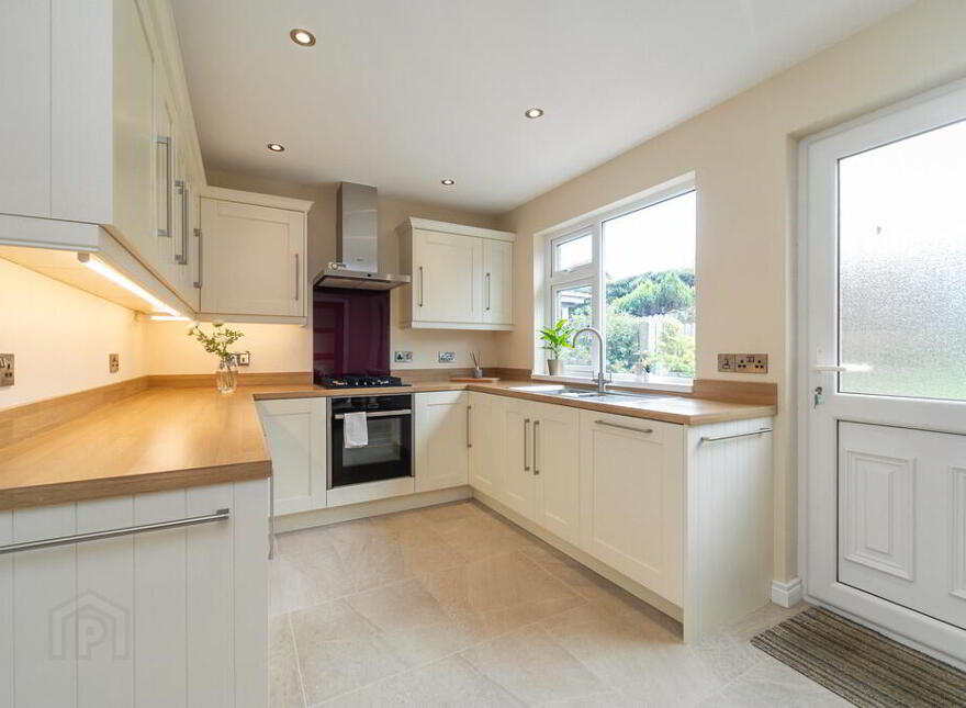 94 Trossachs Drive, Belfast, BT10 0HU
