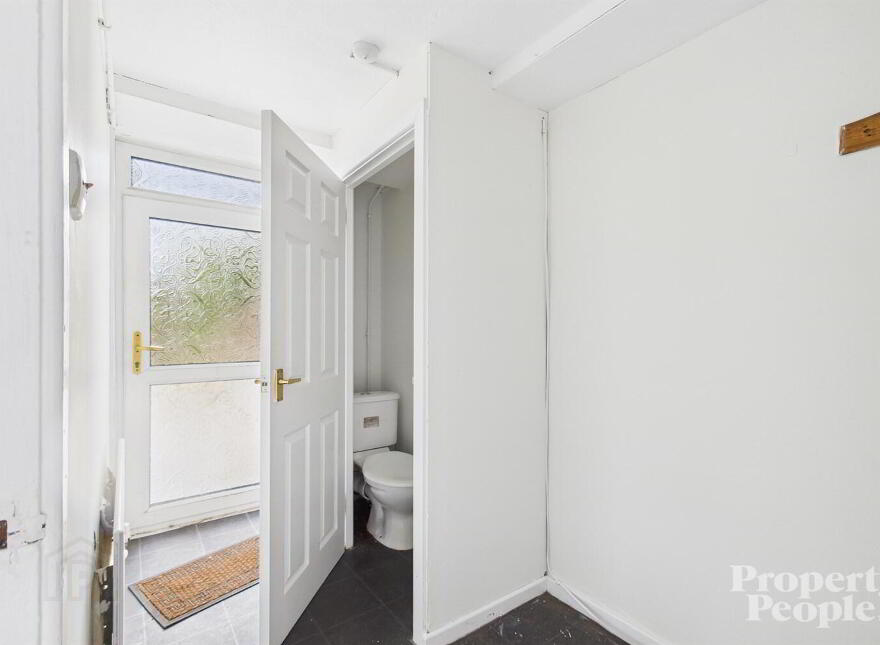 53 Juniper Park, Dunmurry, Belfast, BT17 0BQ