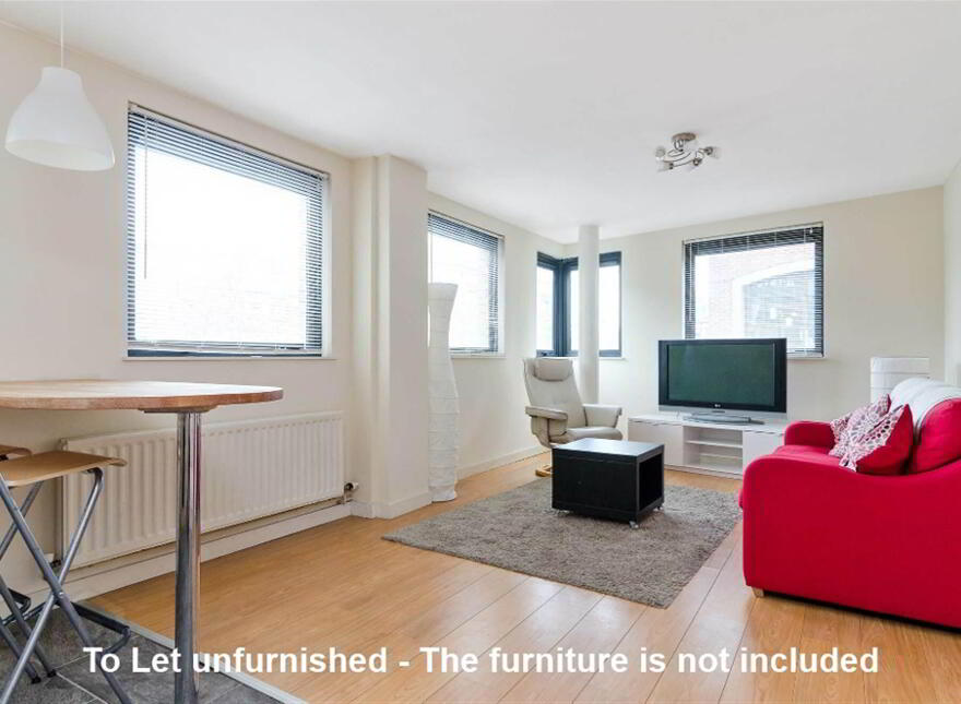 16 Queens Square, 17 Queens Square, Belfast, BT1 3FF