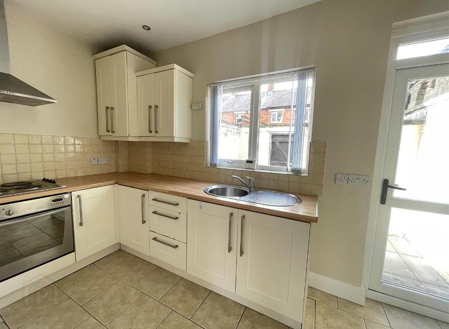 27 Ebor Parade, Belfast, BT12 6NS