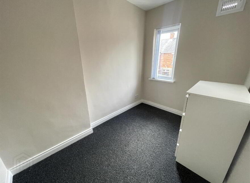 27 Ebor Parade, Belfast, BT12 6NS