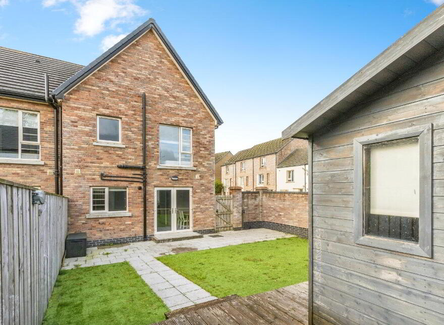 48 Woodbrook Avenue, Lisburn, BT28 2ZG
