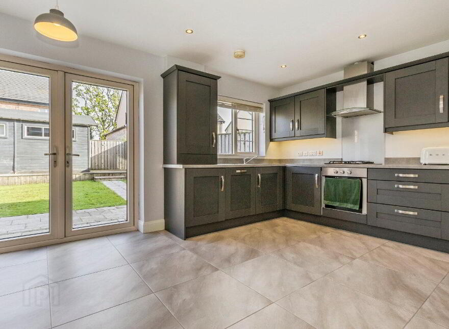 48 Woodbrook Avenue, Lisburn, BT28 2ZG