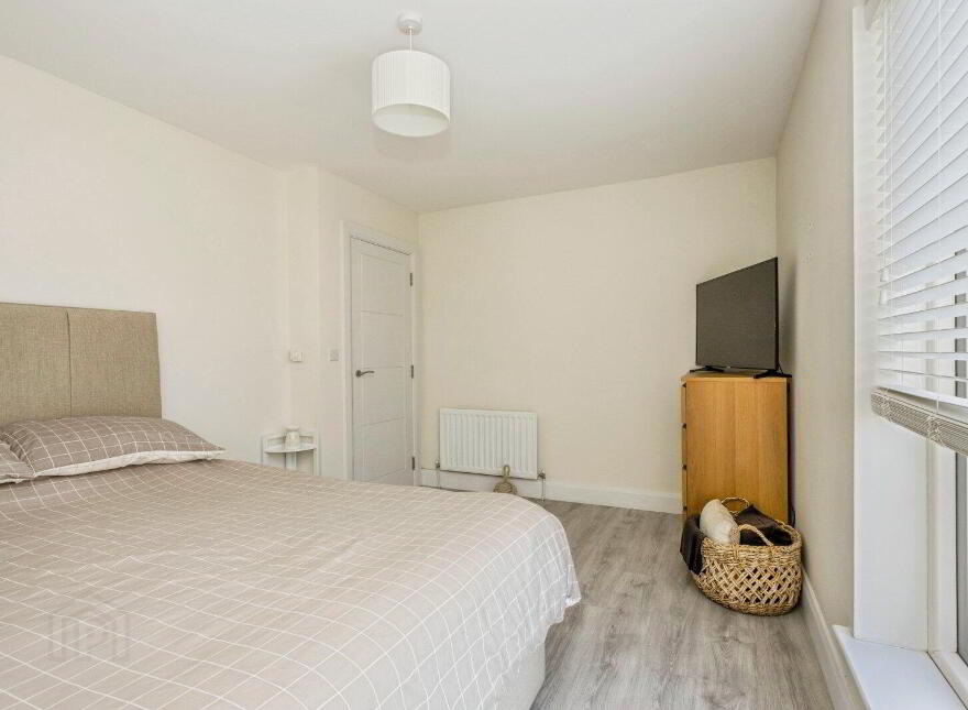 48 Woodbrook Avenue, Lisburn, BT28 2ZG