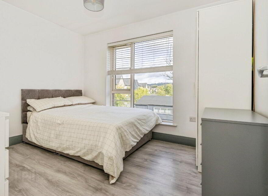 48 Woodbrook Avenue, Lisburn, BT28 2ZG