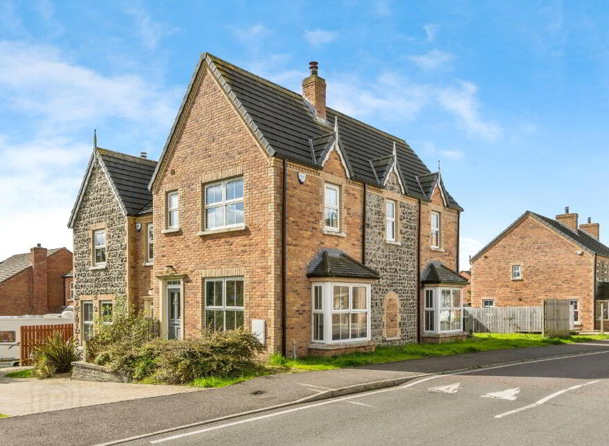 17 Wellington Park Road, Maghaberry, Craigavon, BT67 0XQ photo