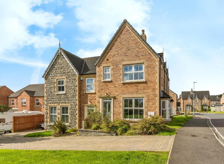 17 Wellington Park Road, Maghaberry, Craigavon, BT67 0XQ