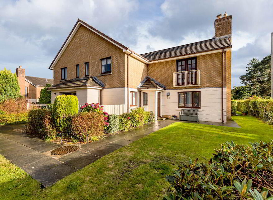 7 Garvey Court, Lisburn, BT27 4DG photo