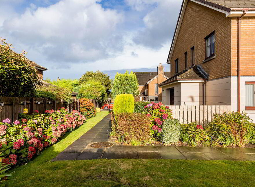 7 Garvey Court, Lisburn, BT27 4DG