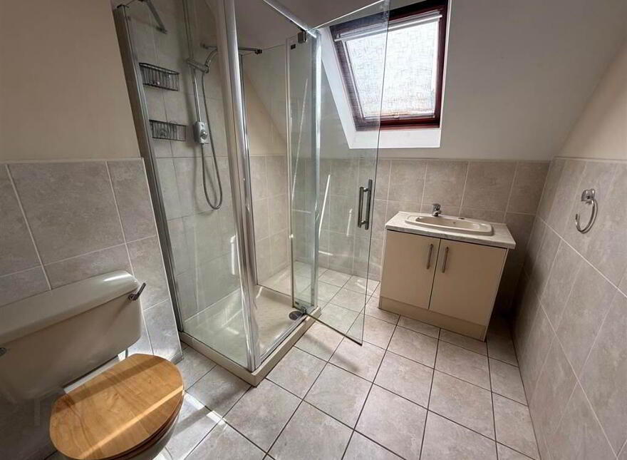Apt 3, Thornleigh Court, Antrim Road, Lisburn, BT28 2RH