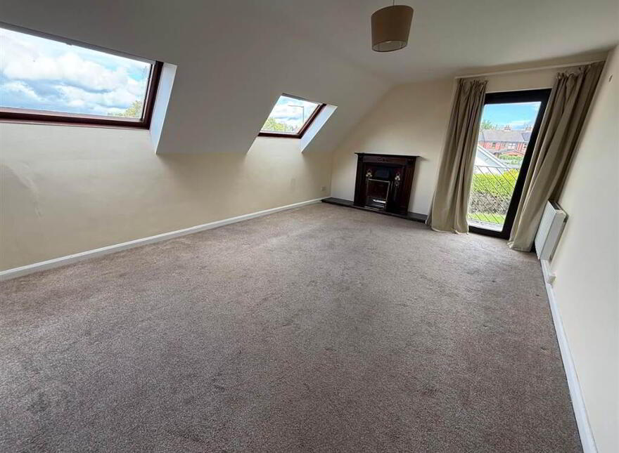 Apt 3, Thornleigh Court, Antrim Road, Lisburn, BT28 2RH