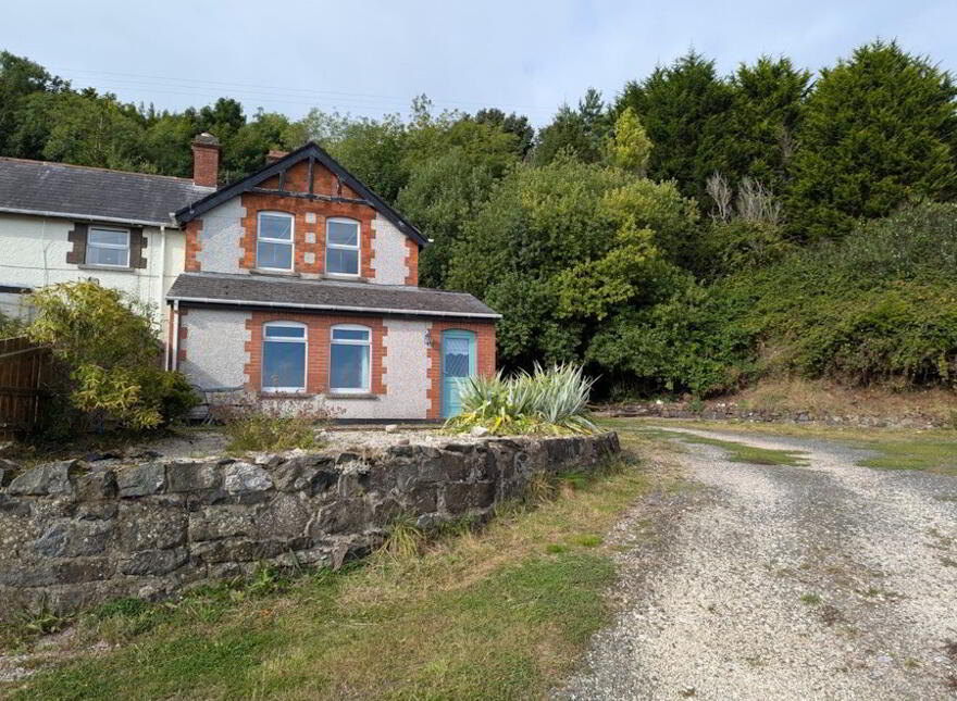 1 Coastguard Cottages, Glenarm, Ballymena, BT44 0AH photo