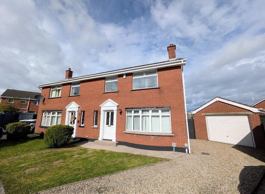 10 Cloverhill Drive, Bangor, BT19 6XT