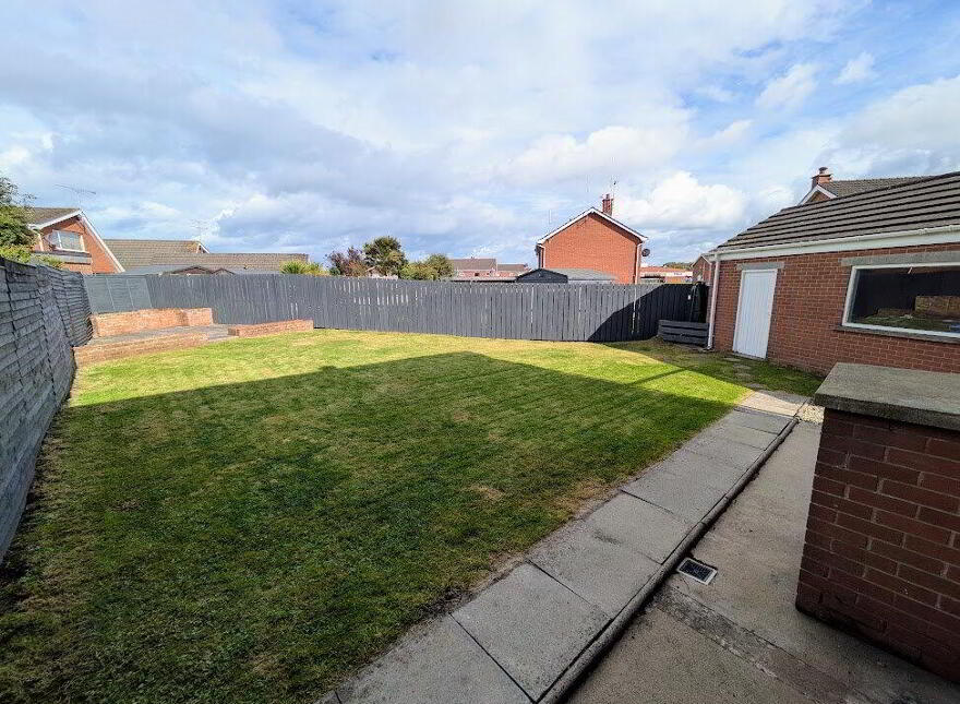 10 Cloverhill Drive, Bangor, BT19 6XT