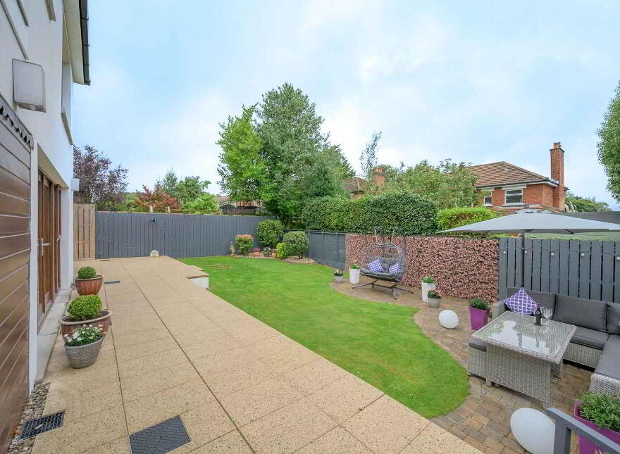 94 Old Holywood Road, Belfast, BT4 2HP