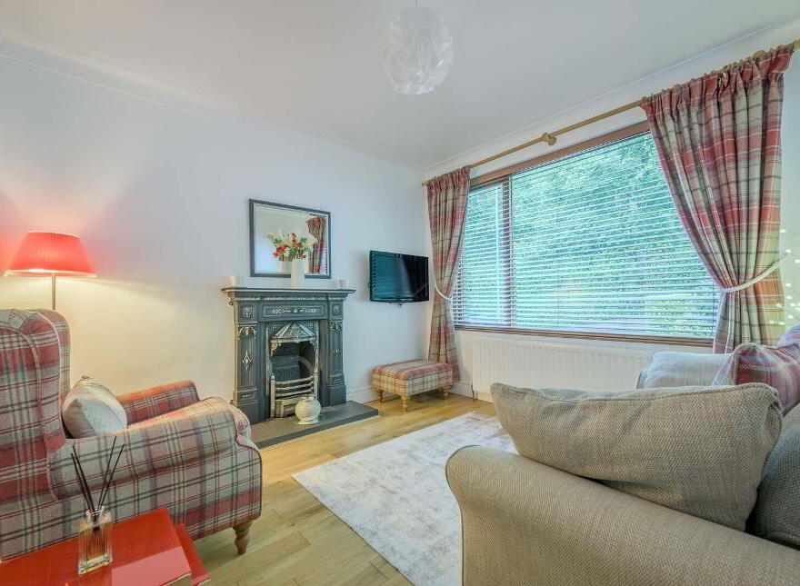 94 Old Holywood Road, Belfast, BT4 2HP