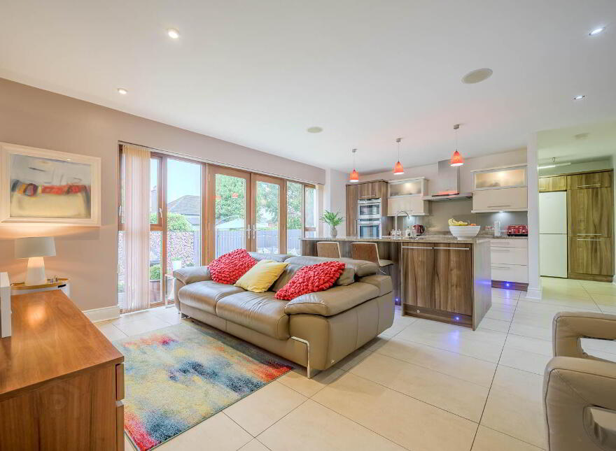 94 Old Holywood Road, Belfast, BT4 2HP