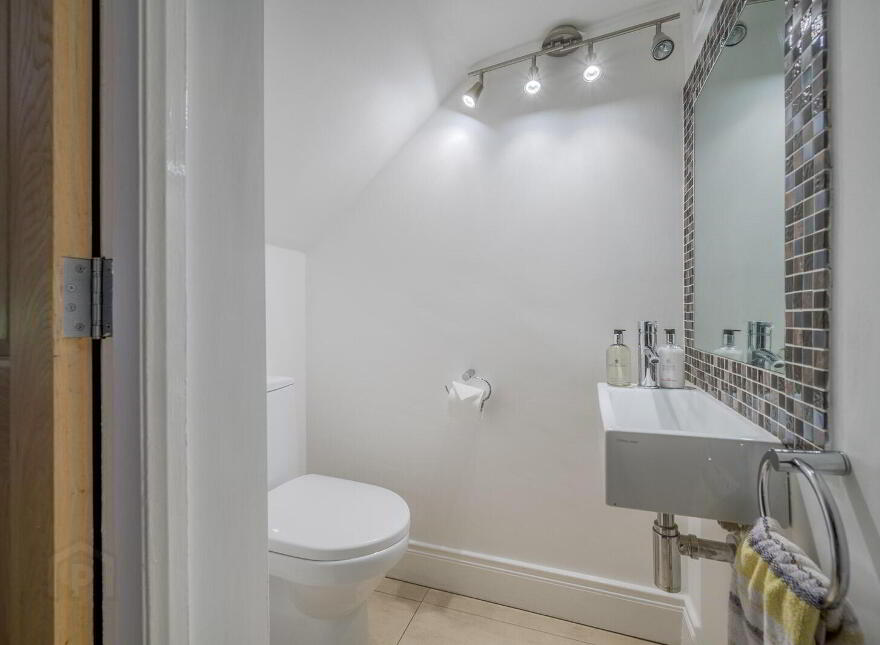 94 Old Holywood Road, Belfast, BT4 2HP