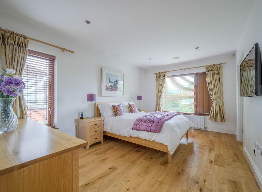 94 Old Holywood Road, Belfast, BT4 2HP