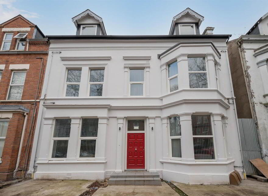 Apt 6, 41 Wellington Park, Belfast, BT9 6DN