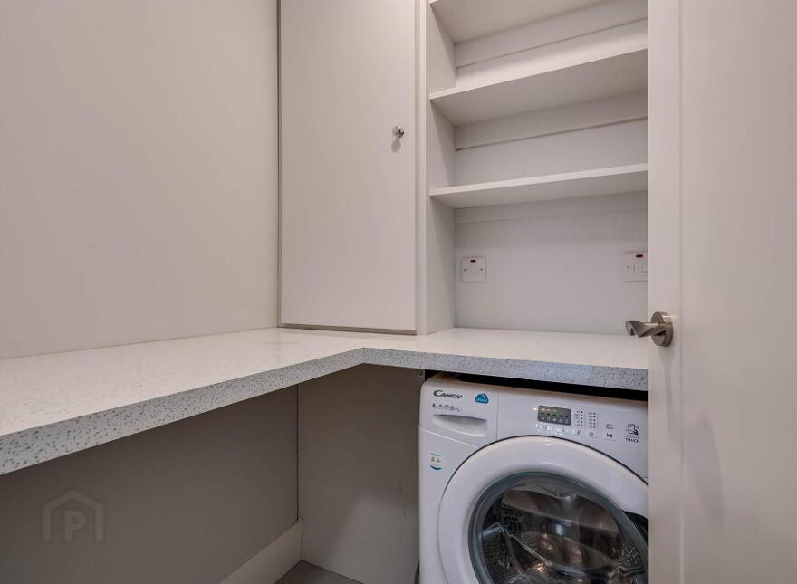 Apt 6, 41 Wellington Park, Belfast, BT9 6DN