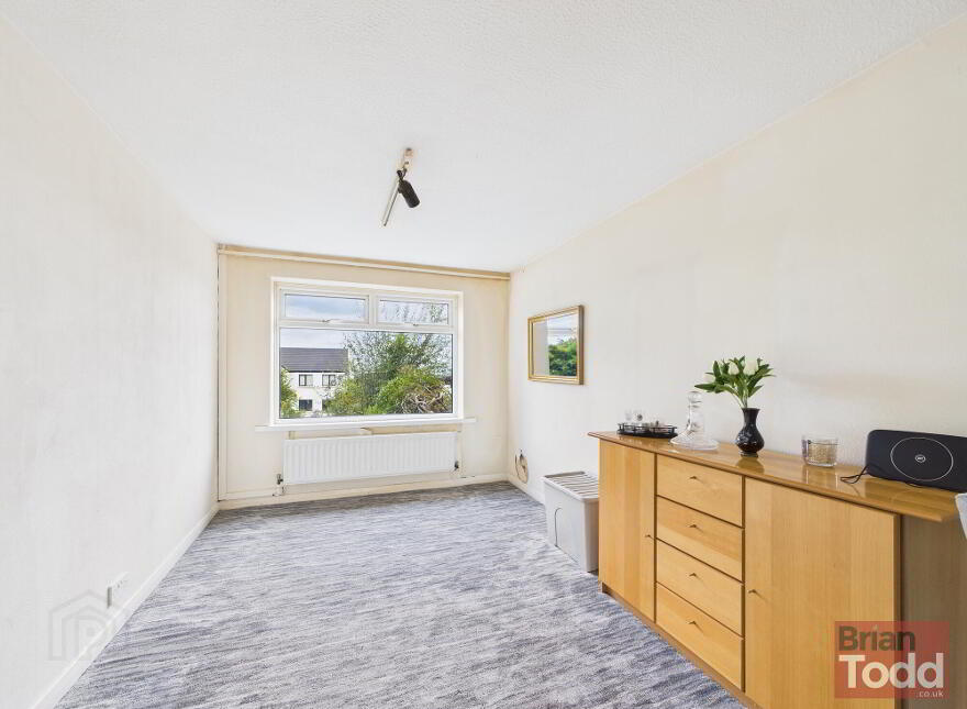 11 Ailsa Gardens, Larne, BT40 2JY