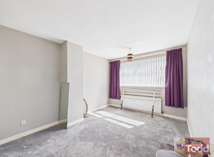 11 Ailsa Gardens, Larne, BT40 2JY
