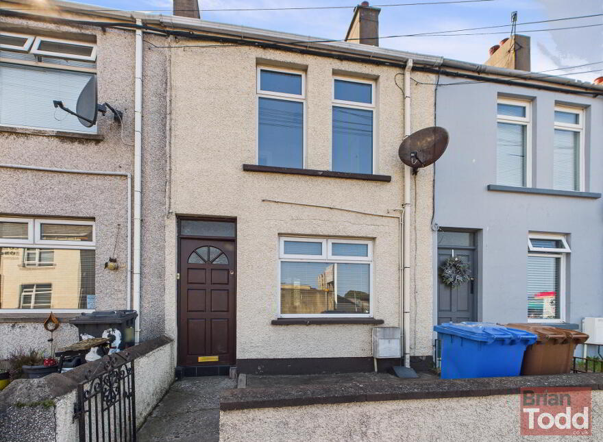 40 Old Glenarm Road, Larne, BT40 1NQ photo