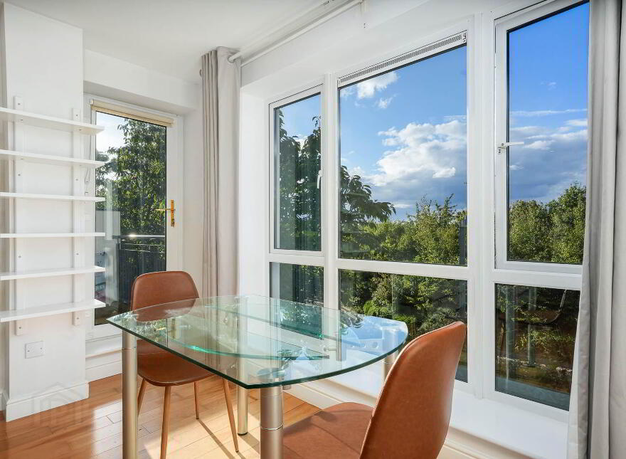 34 Rockview, Sdimon`s Ridge, Blackglen Road, Sandyford, Dublin, D18VW28 photo