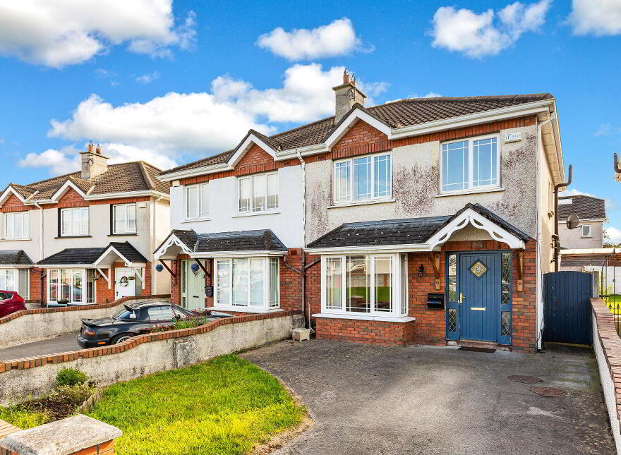 30 Elm Park, Bailis, Johnstown Wood, C15RF9K photo