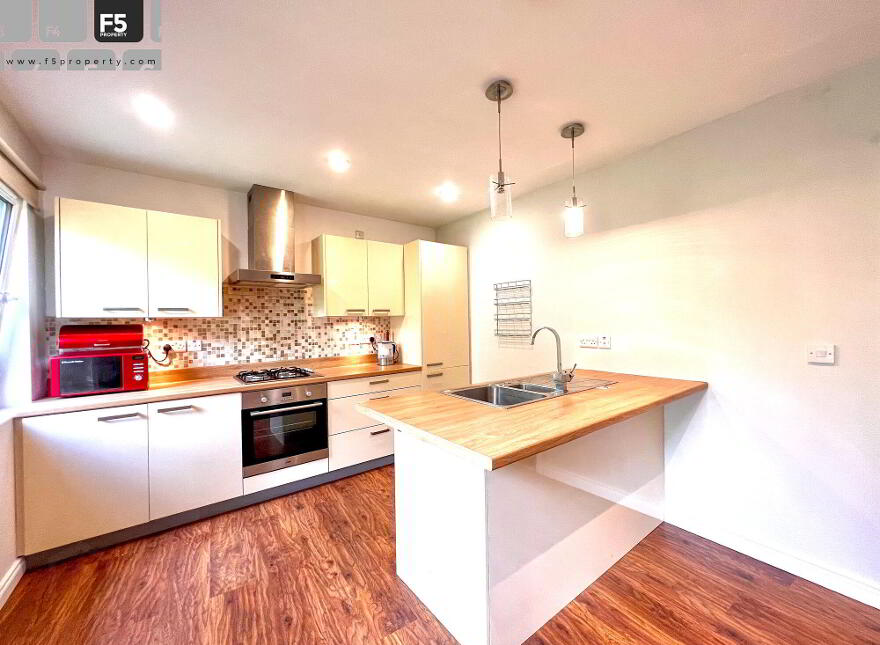 76 Milfort Mews, Dunmurry, Belfast, BT17 9JE
