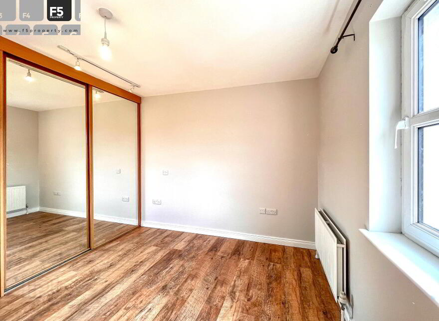 76 Milfort Mews, Dunmurry, Belfast, BT17 9JE