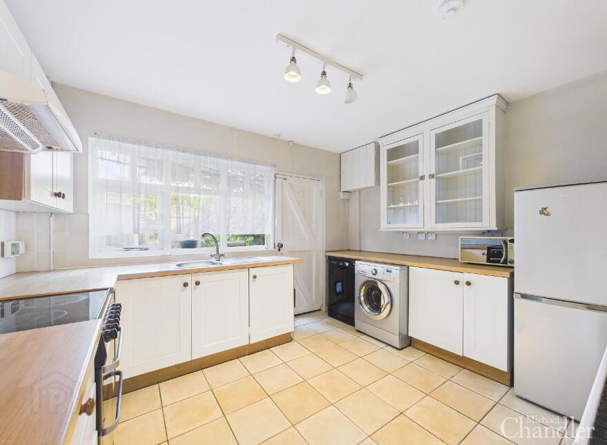 85 Drumbeg Road, Dunmurry, Belfast, BT17 9LE