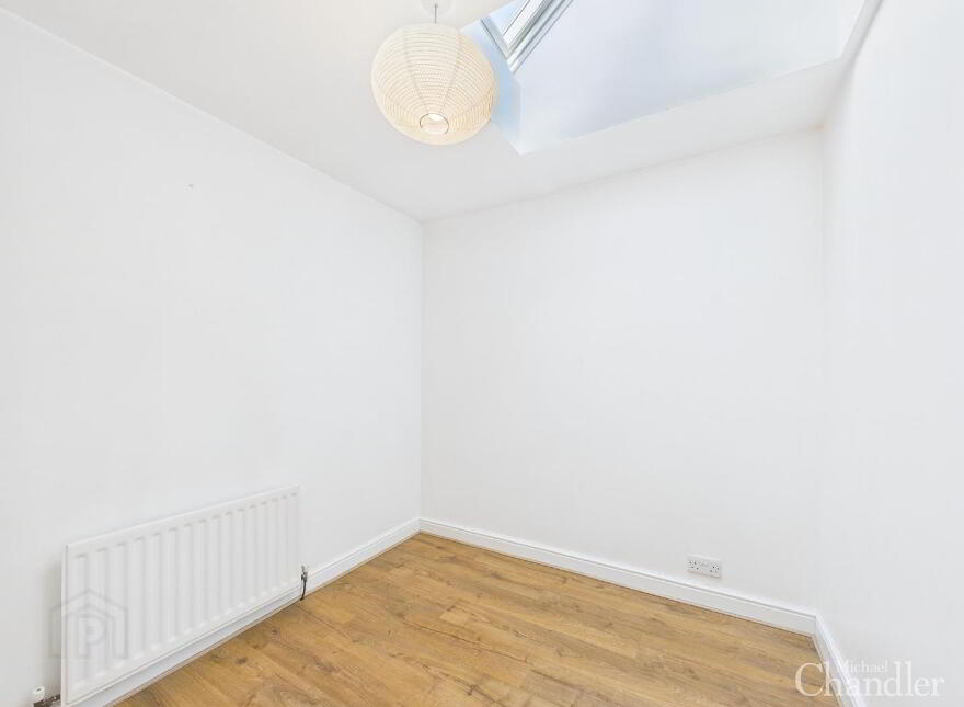 85 Drumbeg Road, Dunmurry, Belfast, BT17 9LE