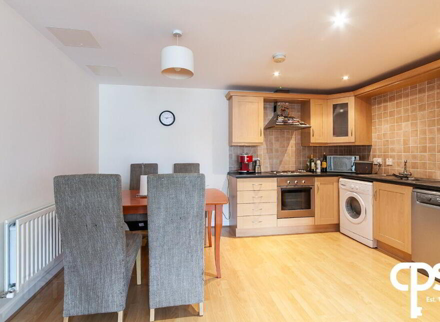 Apt 12, Shaftesbury Court, Belfast, BT7 1RY