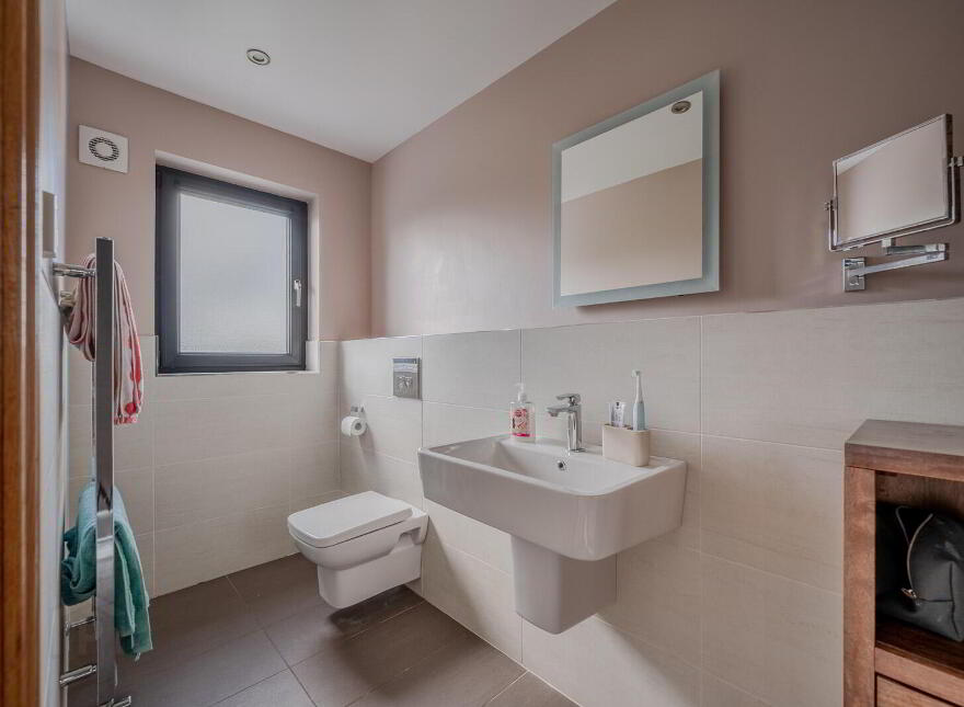 62 Ballymoney Road, Holywood, BT18 0JJ