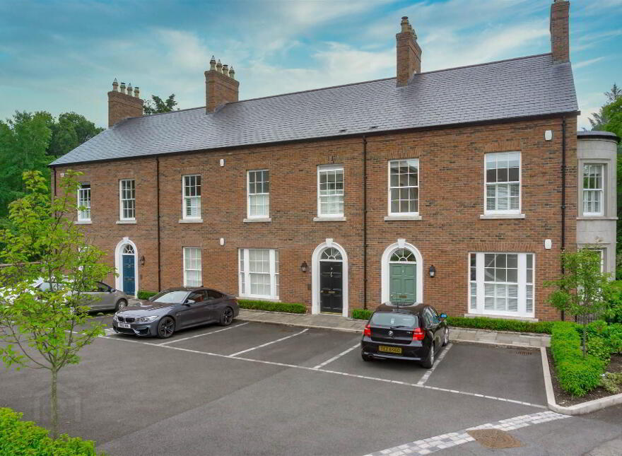 3 Castle Terrace, Hillsborough, BT26 6GQ