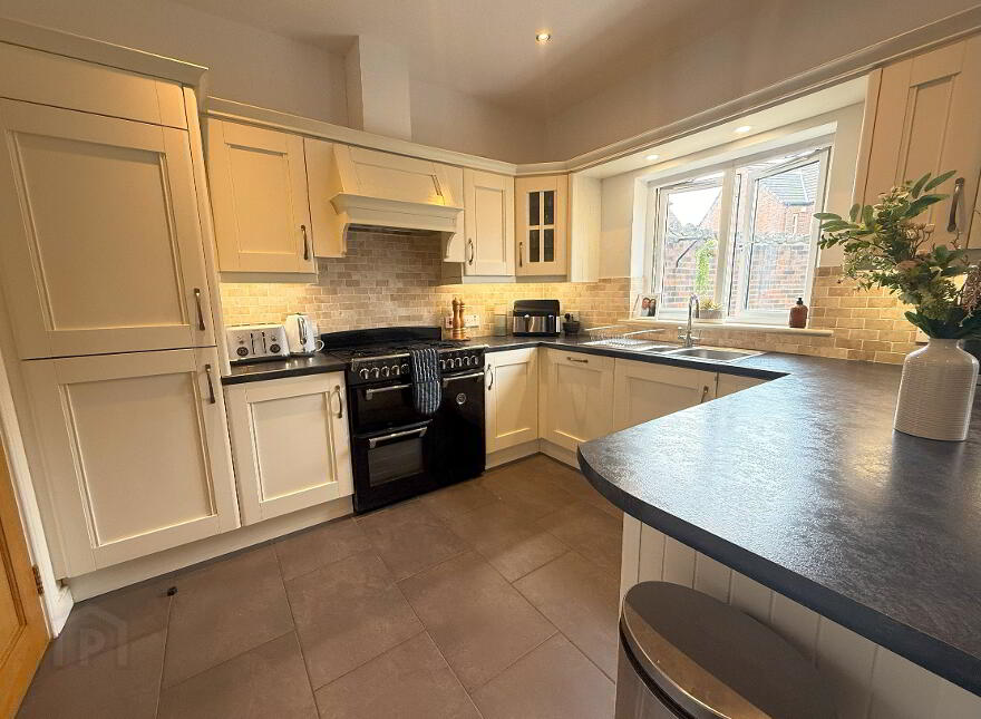 7 Lady Wallace Forge, Lisburn, BT28 3WQ