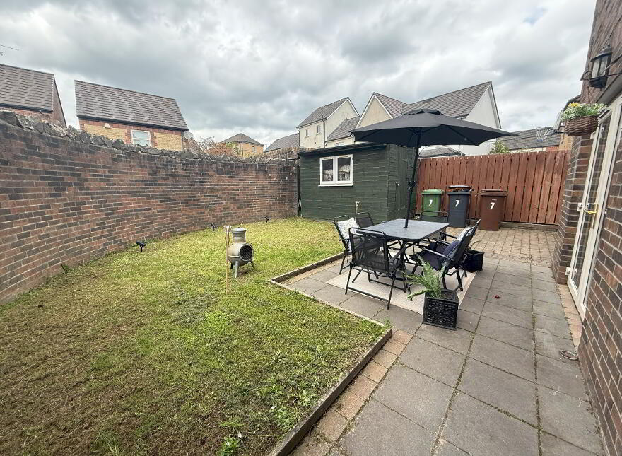 7 Lady Wallace Forge, Lisburn, BT28 3WQ
