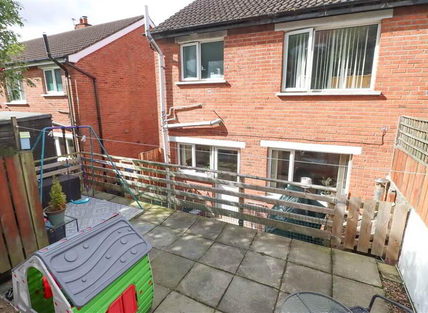 14 Castlemore Park, Belfast, BT6 9RP