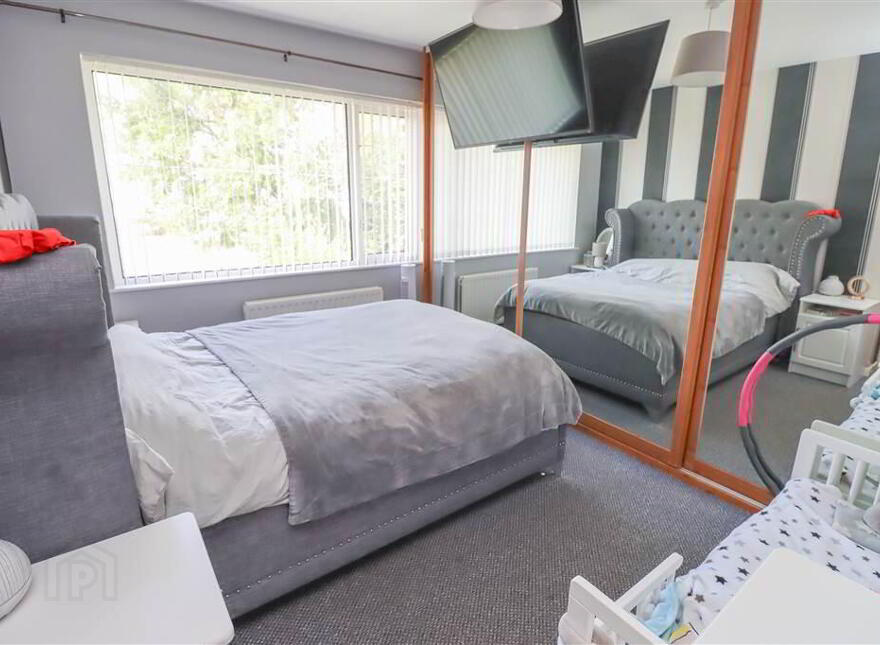 14 Castlemore Park, Belfast, BT6 9RP