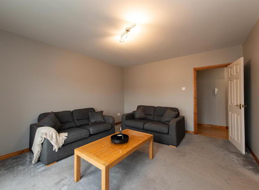Apt 5 Gate House, Mews, Summerhill, Banbridge, BT32 3LJ