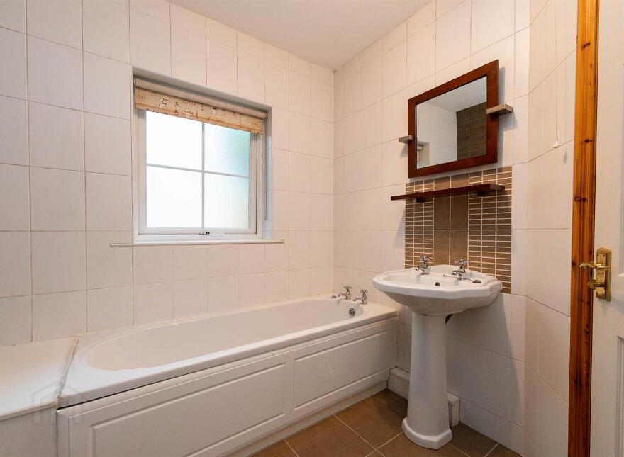 Apt 5 Gate House, Mews, Summerhill, Banbridge, BT32 3LJ