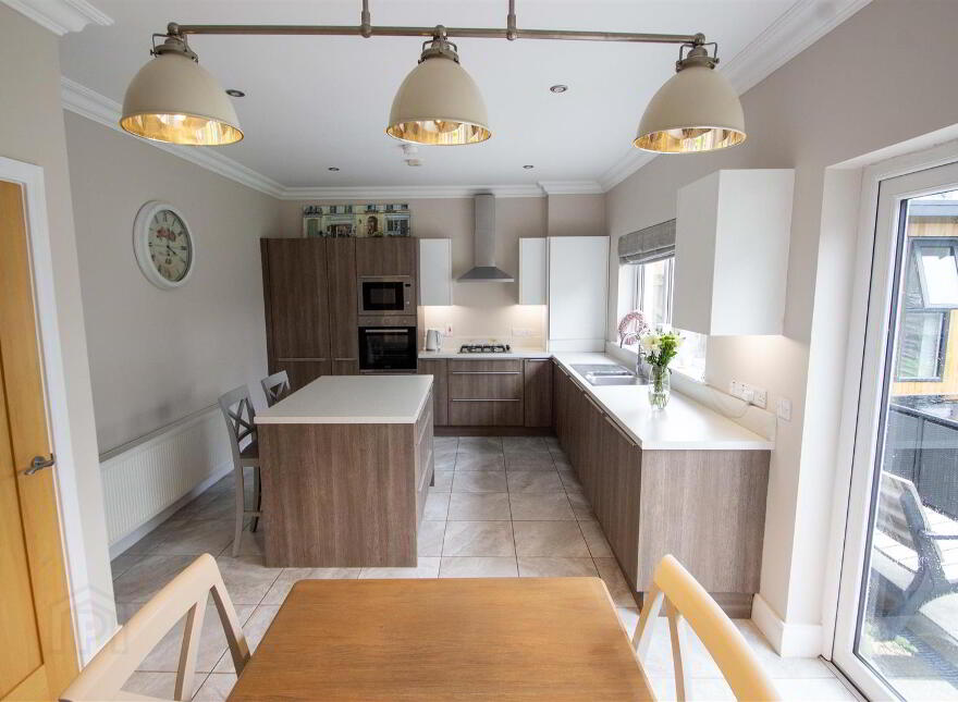 31 Eaton Park, Dunmurry, Belfast, BT17 9FX