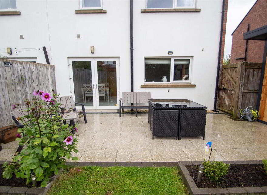 31 Eaton Park, Dunmurry, Belfast, BT17 9FX
