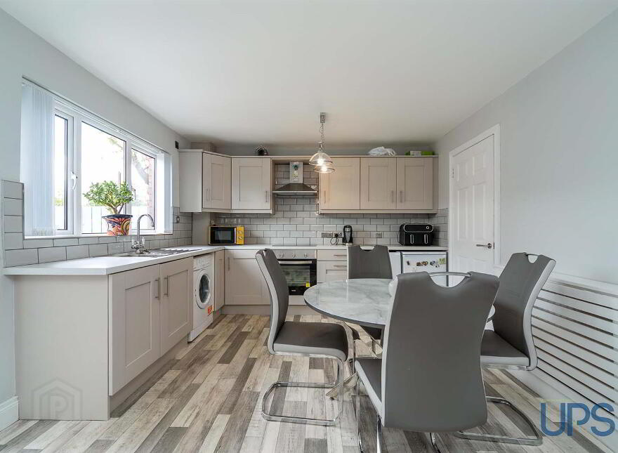 4 Valleyside Close, Springfield Road, Belfast, BT12 7LH