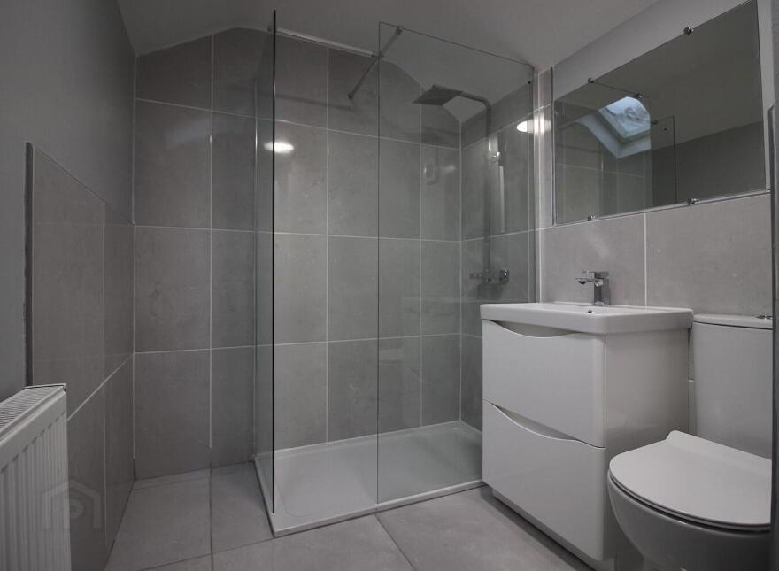 20 Meadowbank Place, Belfast, BT9 7FF