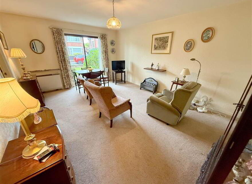 5 Lynden Gate, Knockbreda Road, Belfast, BT6 0JB