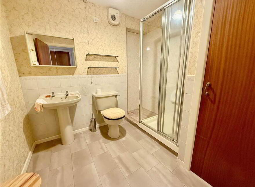5 Lynden Gate, Knockbreda Road, Belfast, BT6 0JB